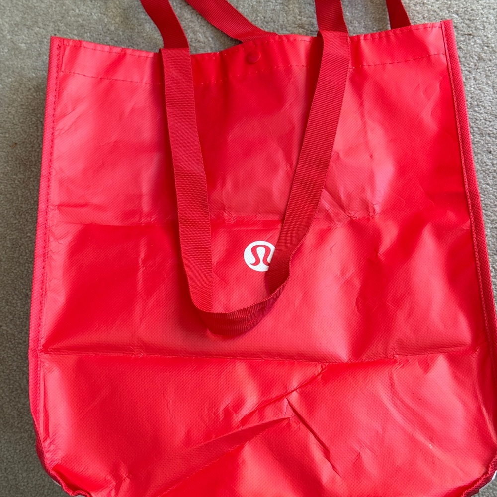 🛍️Lululemon Small Tote Bag Red and White Red Handles Snap Closure Classic Logo